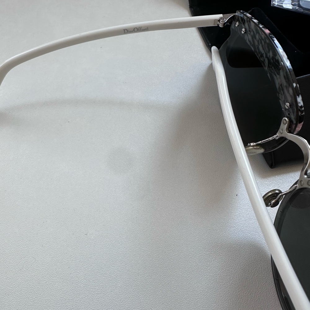 Christian Dior Offset1 Sunglasses - Picture 7 of 10